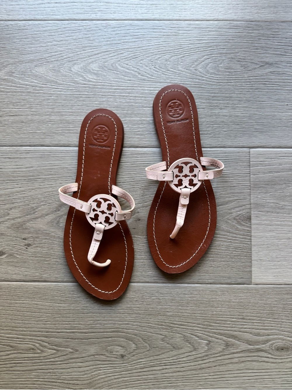 Tory Burch Logo Thong Sandals
